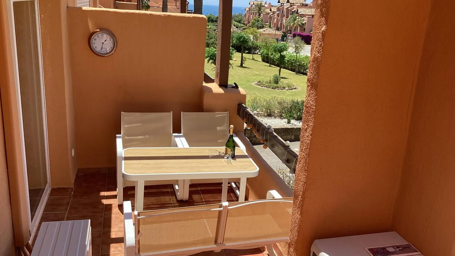 Stunning Penthouse Apartment In Casares Del Sol Bahia de Casares